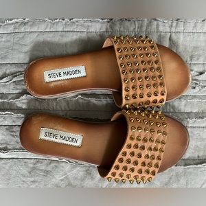 Size 5.5 Farryn Sandals, cognac, Steve Madden